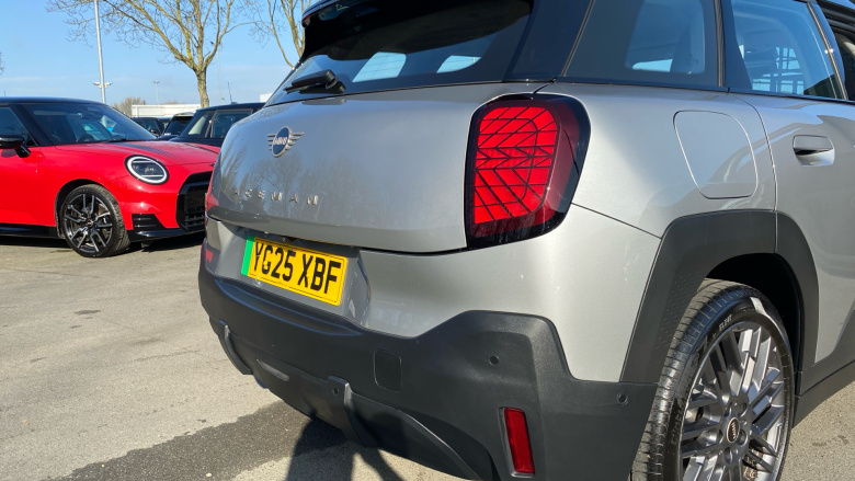 MINI Aceman 135kW E Classic 43kWh 5dr Auto Electric Hatchback